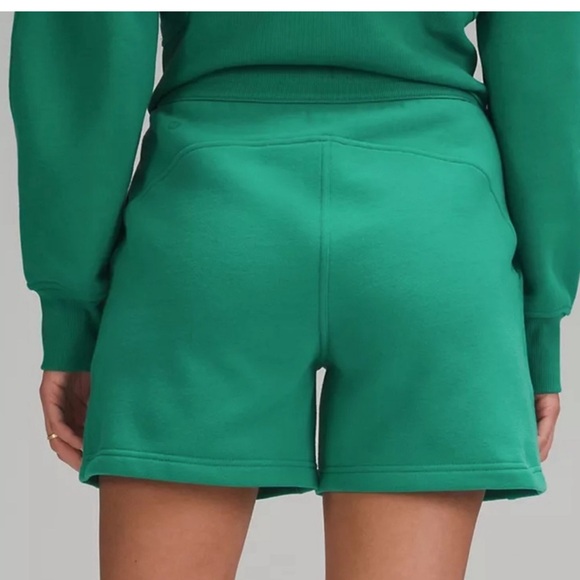 Lululemon Scuba High-Rise Short 5"*NWT Cascade Green/4 - Picture 2 of 6